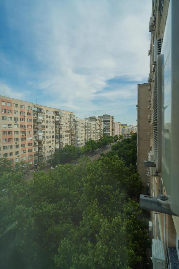 Cozy & Spacious 2Br Apartment With Netflix Bukares Bagian luar foto