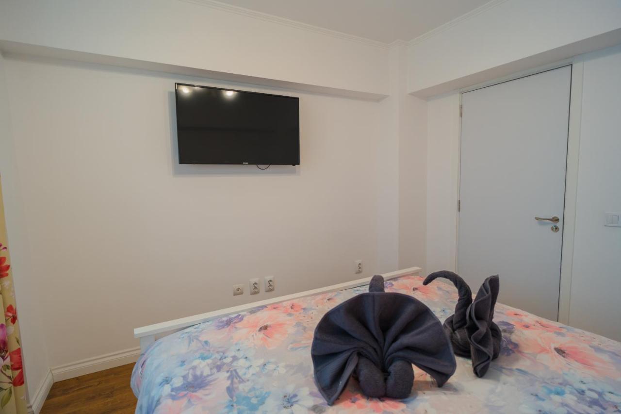 Cozy & Spacious 2Br Apartment With Netflix Bukares Bagian luar foto