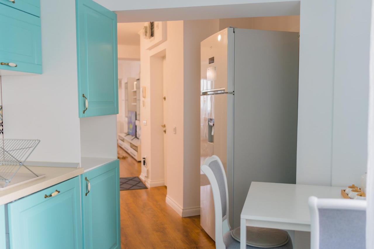 Cozy & Spacious 2Br Apartment With Netflix Bukares Bagian luar foto