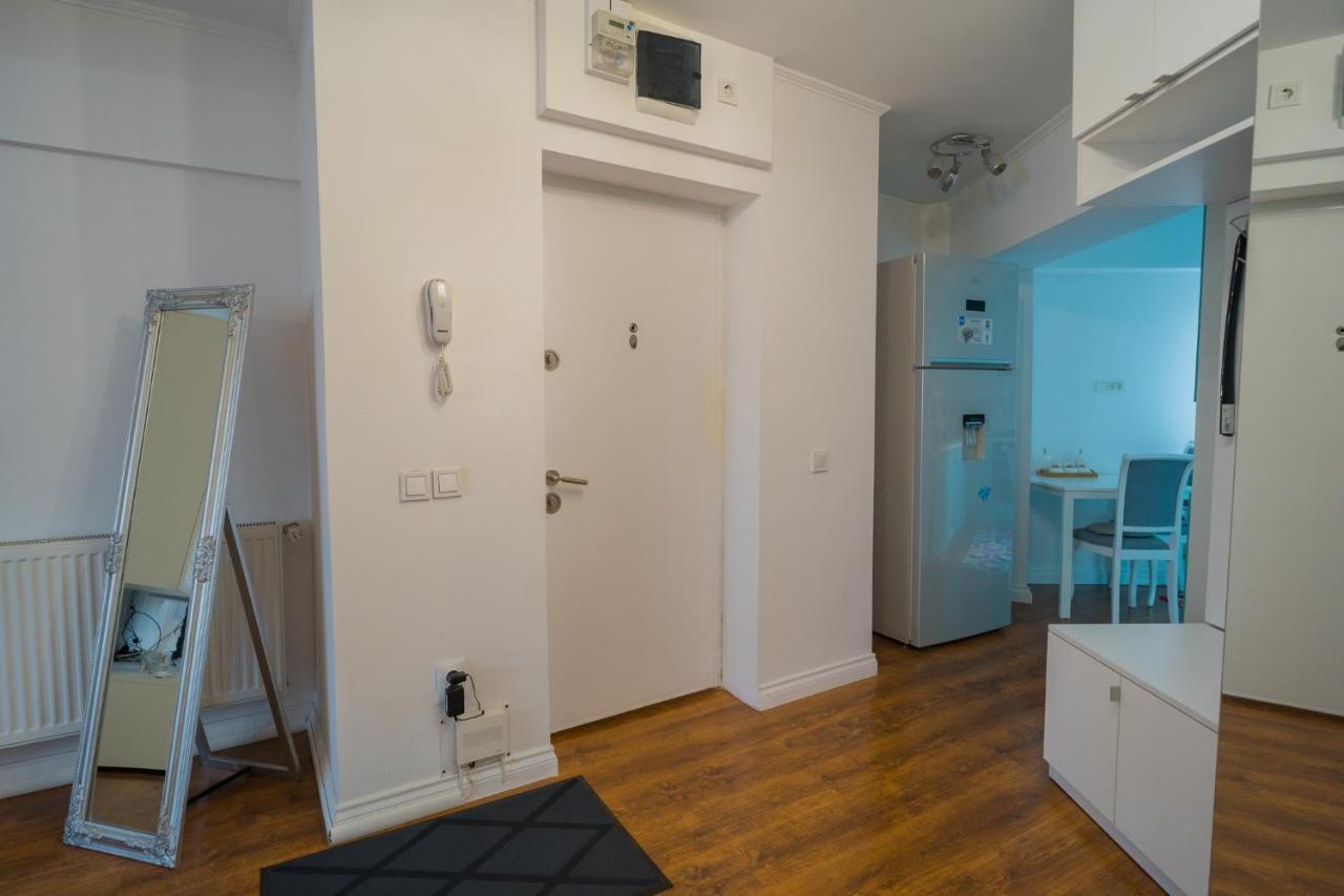 Cozy & Spacious 2Br Apartment With Netflix Bukares Bagian luar foto