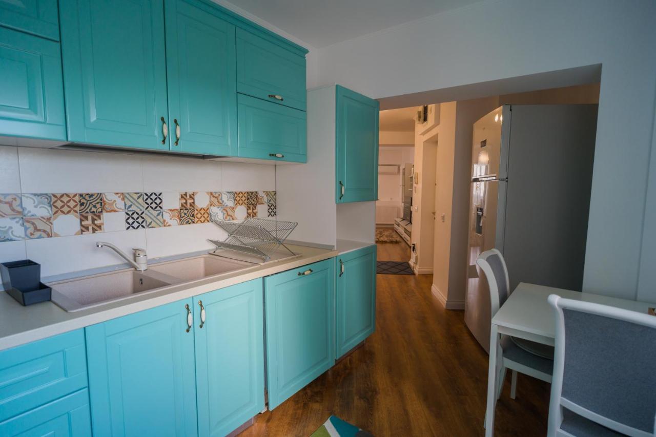 Cozy & Spacious 2Br Apartment With Netflix Bukares Bagian luar foto